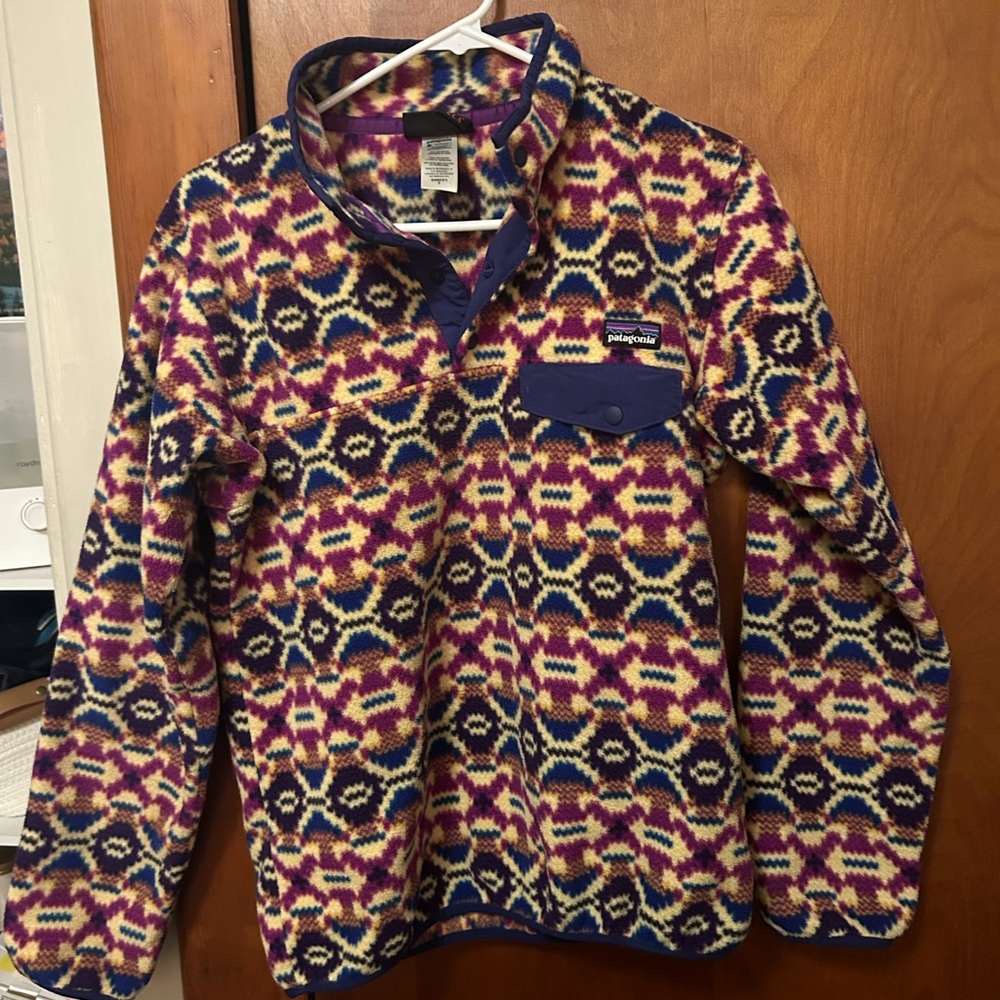 Patagonia Synchilla Fleece Size Small in a discontinued pattern
